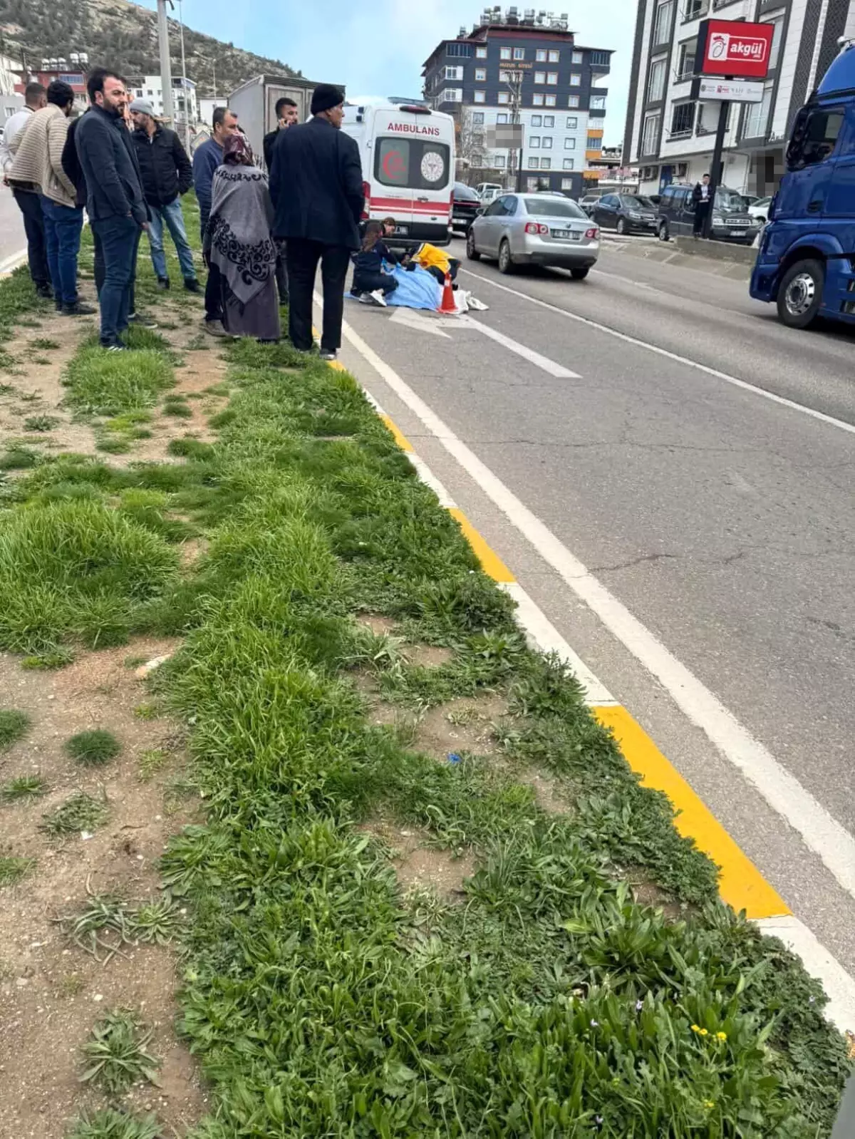 Hatay\'da Tır Çarpması: 75 Yaşında Adam Hayatını Kaybetti