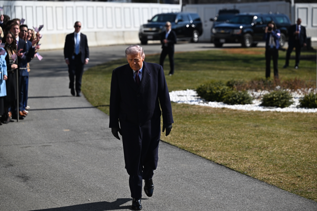 Trump: Müzakere şeklinden memnun değilim, bazen askeri güç kullanmanız gerekiyor