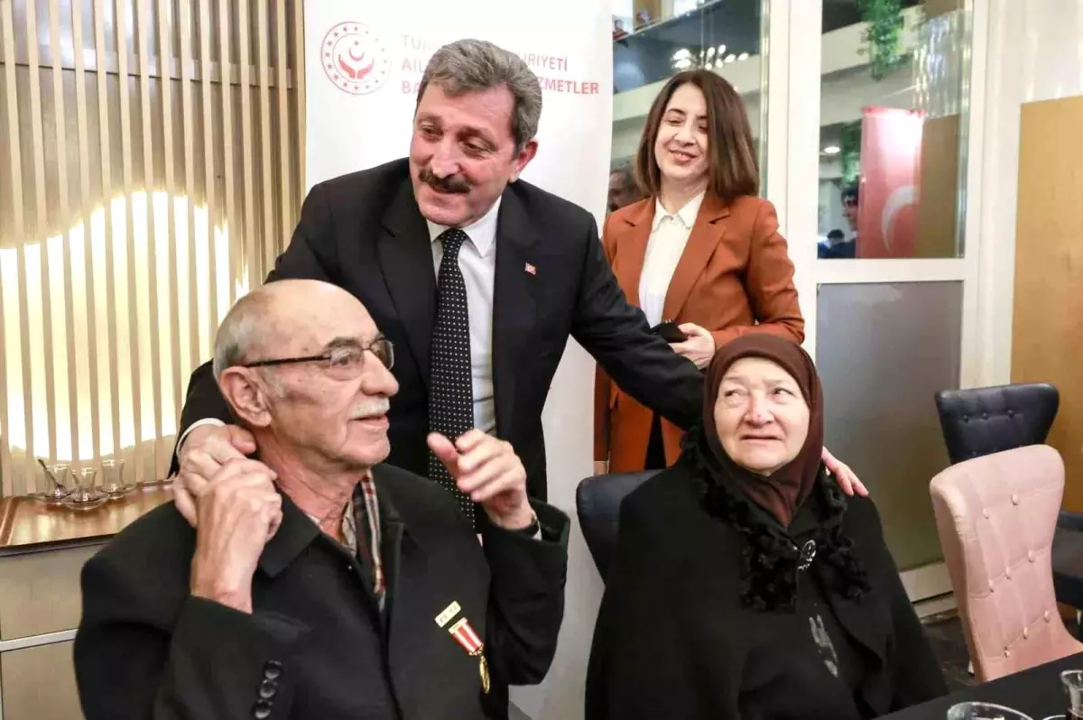 Vali Tavlı: "Şehitlerimizin emanetlerini baş tacı etmeyi samimiyetle sürdüreceğiz"