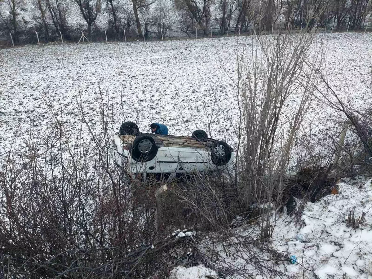 Yozgat\'ta Otomobil Takla Attı