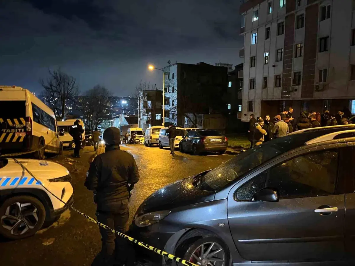 Bahçelievler\'de Jandarma ile Uyuşturucu Satıcıları Arasında Çatışma