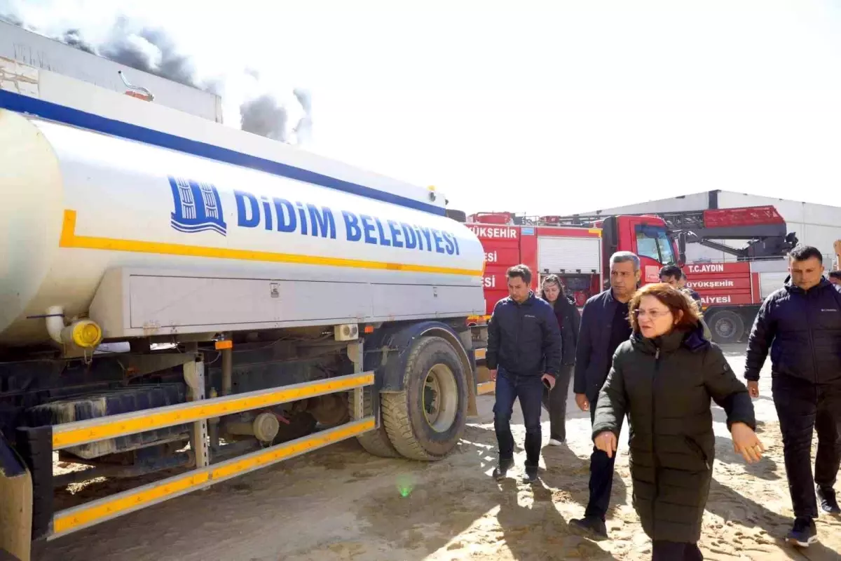 Başkan Gençay, yangın sürevini sahada takip etti