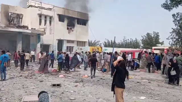 İran'da bir ilkokul vuruldu! 40 öğrenci hayatını kaybetti İran'da bir ilkokul vuruldu! 40 öğrenci hayatını kaybetti