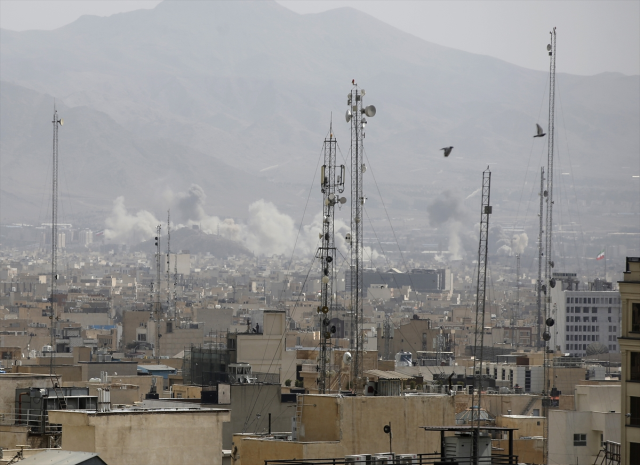 İran'daki saldırılarda ağır bilanço! Kız ilkokulunda can kaybı 150'ye yükseldi İran'daki saldırılarda ağır bilanço! Kız ilkokulunda can kaybı 150'ye yükseldi