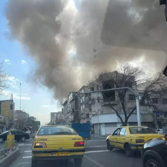 İran; Katar, BAE, Bahreyn, Kuveyt'te ABD üslerini vurdu
