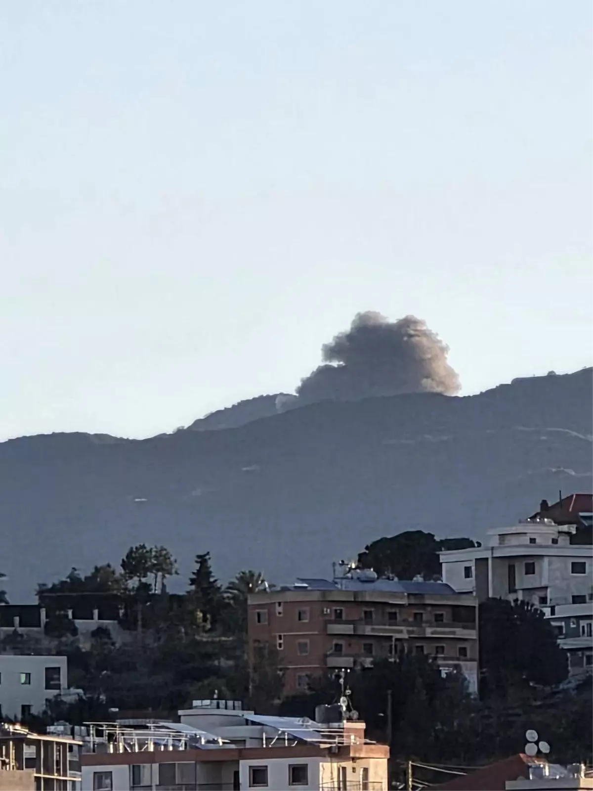 İsrail\'den Lübnan\'a Hava Saldırıları