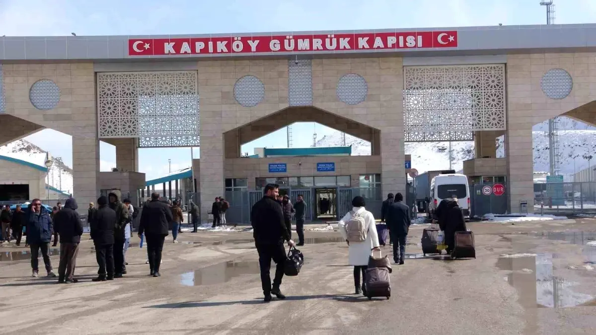 Kapıköy Gümrük Kapısı\'nda Geçişler Normal