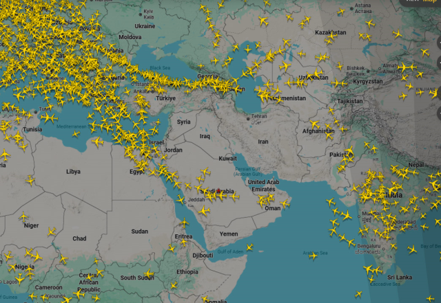 Orta Doğu hava sahası kapandı: Uçuşlar durdu, gökyüzü boşaldı