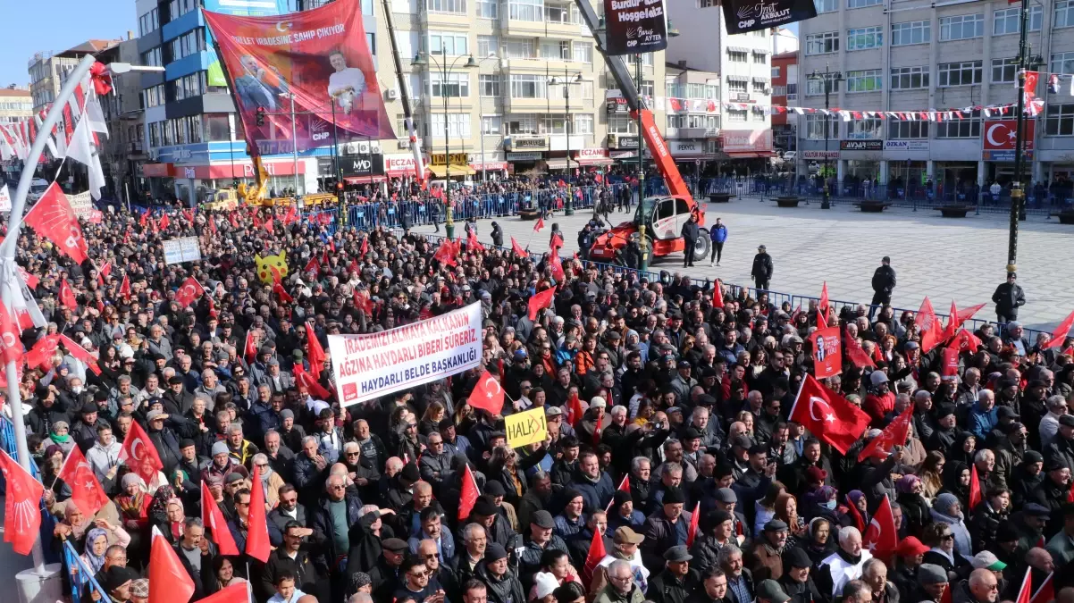 Özgür Özel: İran için dikkatli diplomasi şart