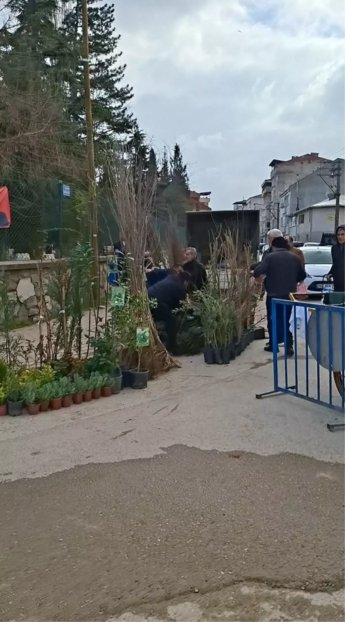 İnegöl\'de Zabıta Memuruna Bıçaklı Saldırı