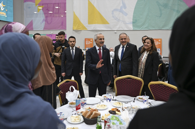 Son aşamaya gelindi! 15 yaş altı sosyal medyaya giremeyecek