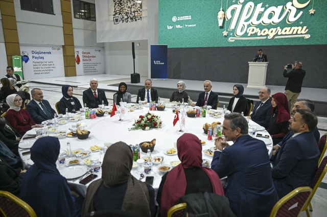 Son aşamaya gelindi! 15 yaş altı sosyal medyaya giremeyecek