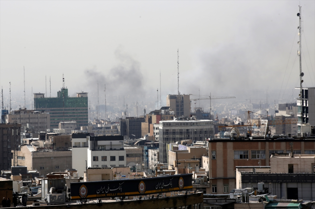Tahran'da peş peşe patlamalar! İşte ilk görüntüler