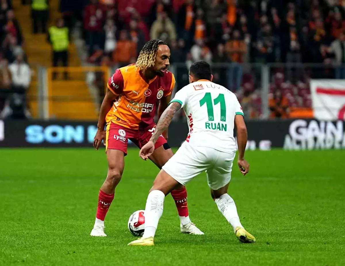 Galatasaray 1-0 Alanyaspor: İlk Yarının Özeti