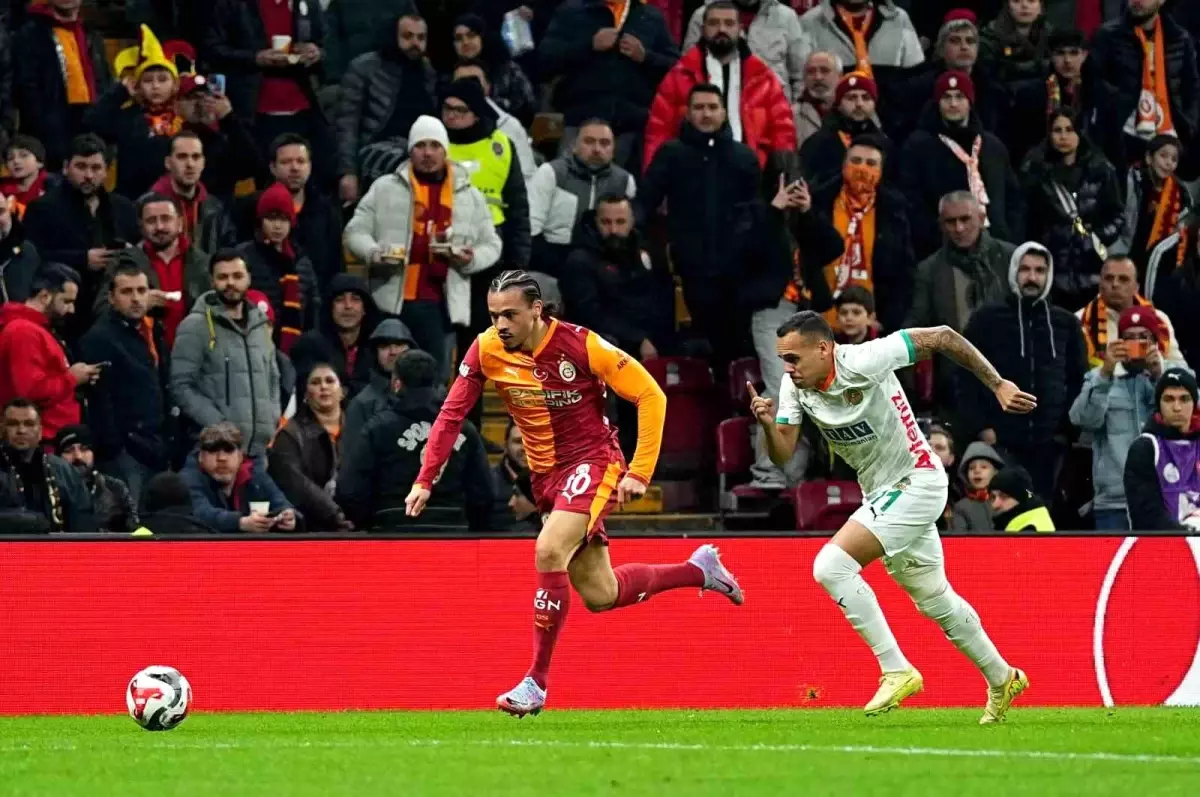 Galatasaray, Alanyaspor\'u 3-1 Yendi