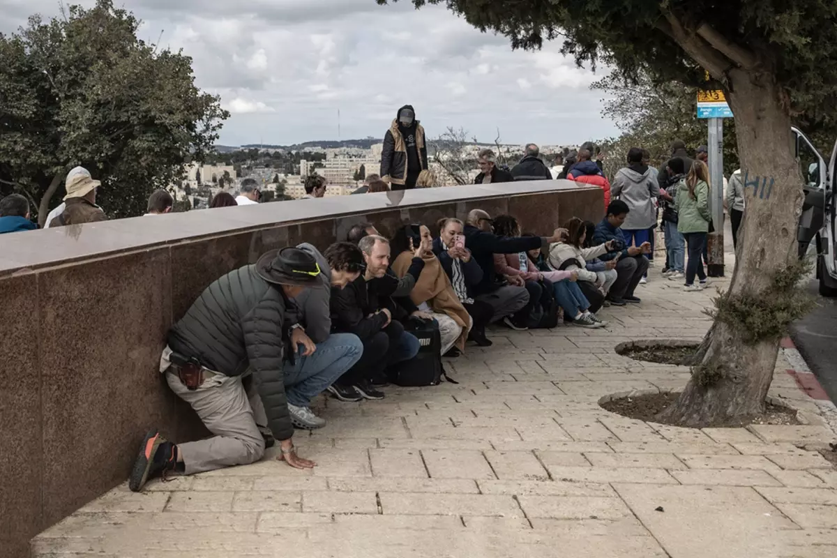 Türkiye\'den İran\'daki vatandaşlarına güvenlik uyarısı: Dışarı çıkmayın