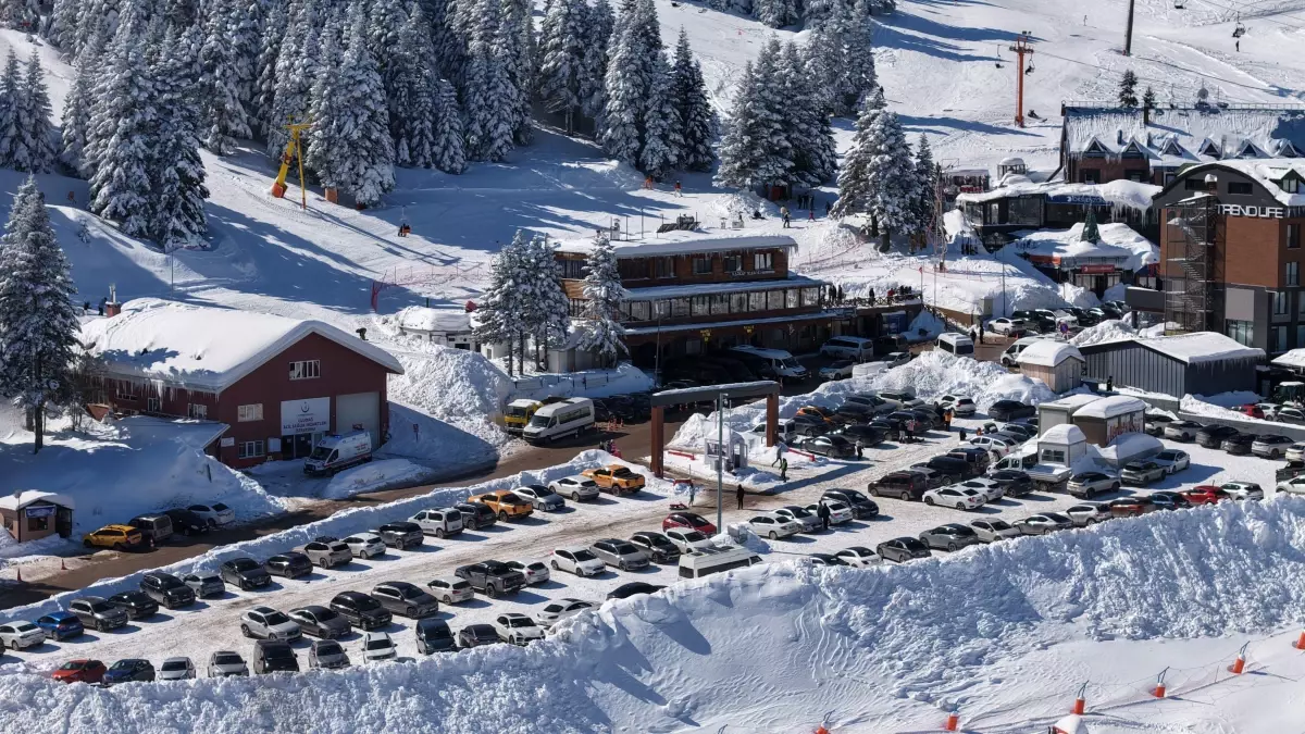 Uludağ\'da Hafta Sonu Yoğunluğu