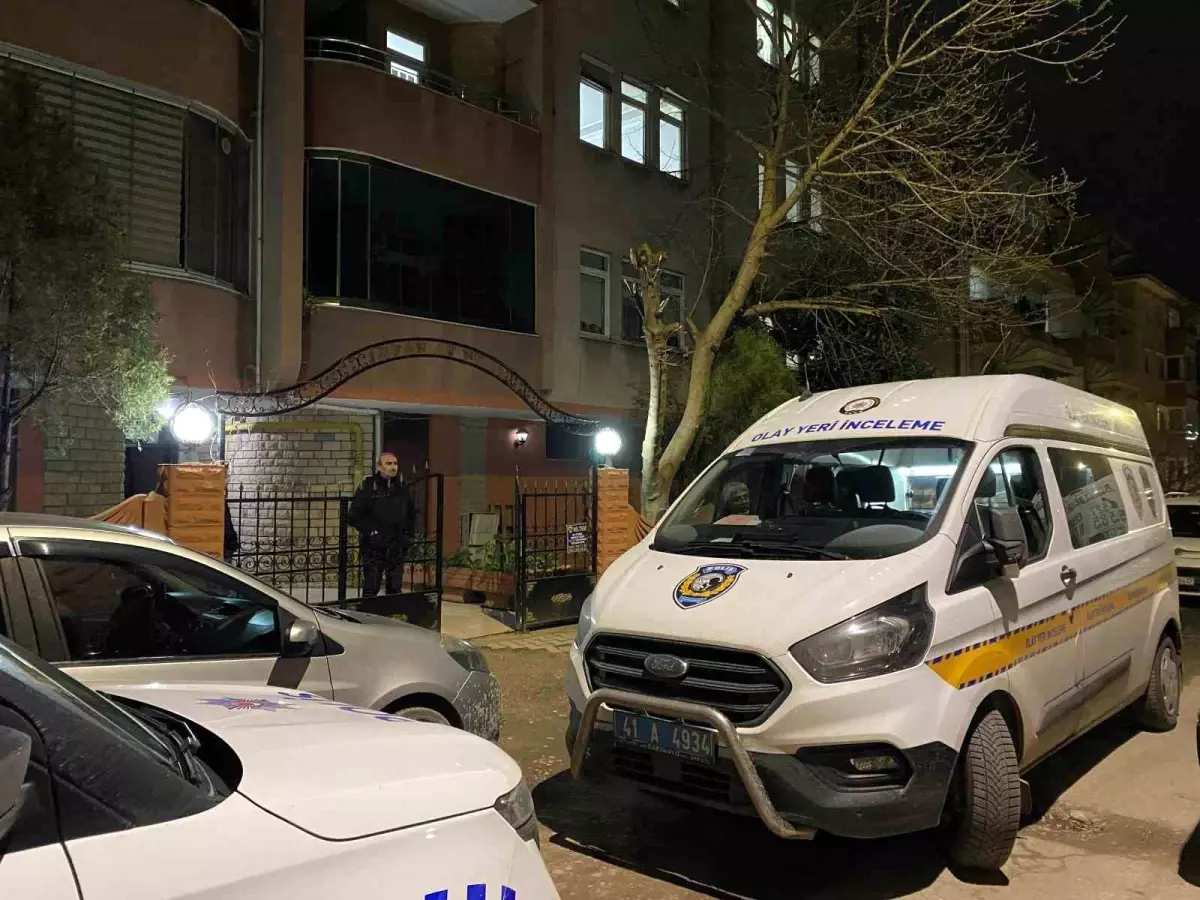 Kocaeli\'de Cinayet Şüphesi: Yatalak Annesine Yemek Hazırlarken Öldürüldü