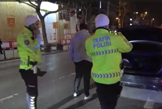 Yeni düzenlemenin ilk cezaları yazıldı! Kaçan sürücüye ömrü boyunca unutamayacağı yaptırım Yeni düzenlemenin ilk cezaları yazıldı! Kaçan sürücüye ömrü boyunca unutamayacağı yaptırım