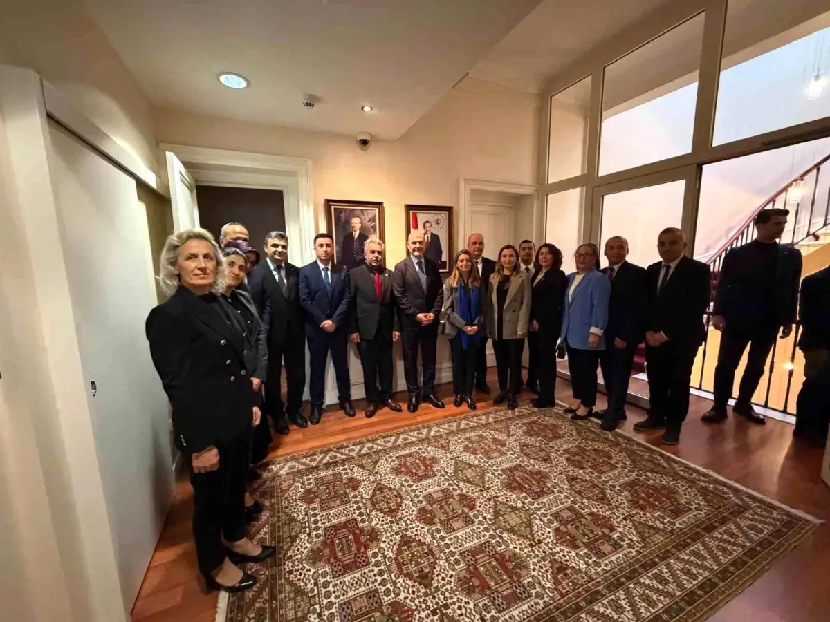 AK Parti İstanbul Milletvekili Soylu: "Avrupa\'daki Türkler yükseliyor"