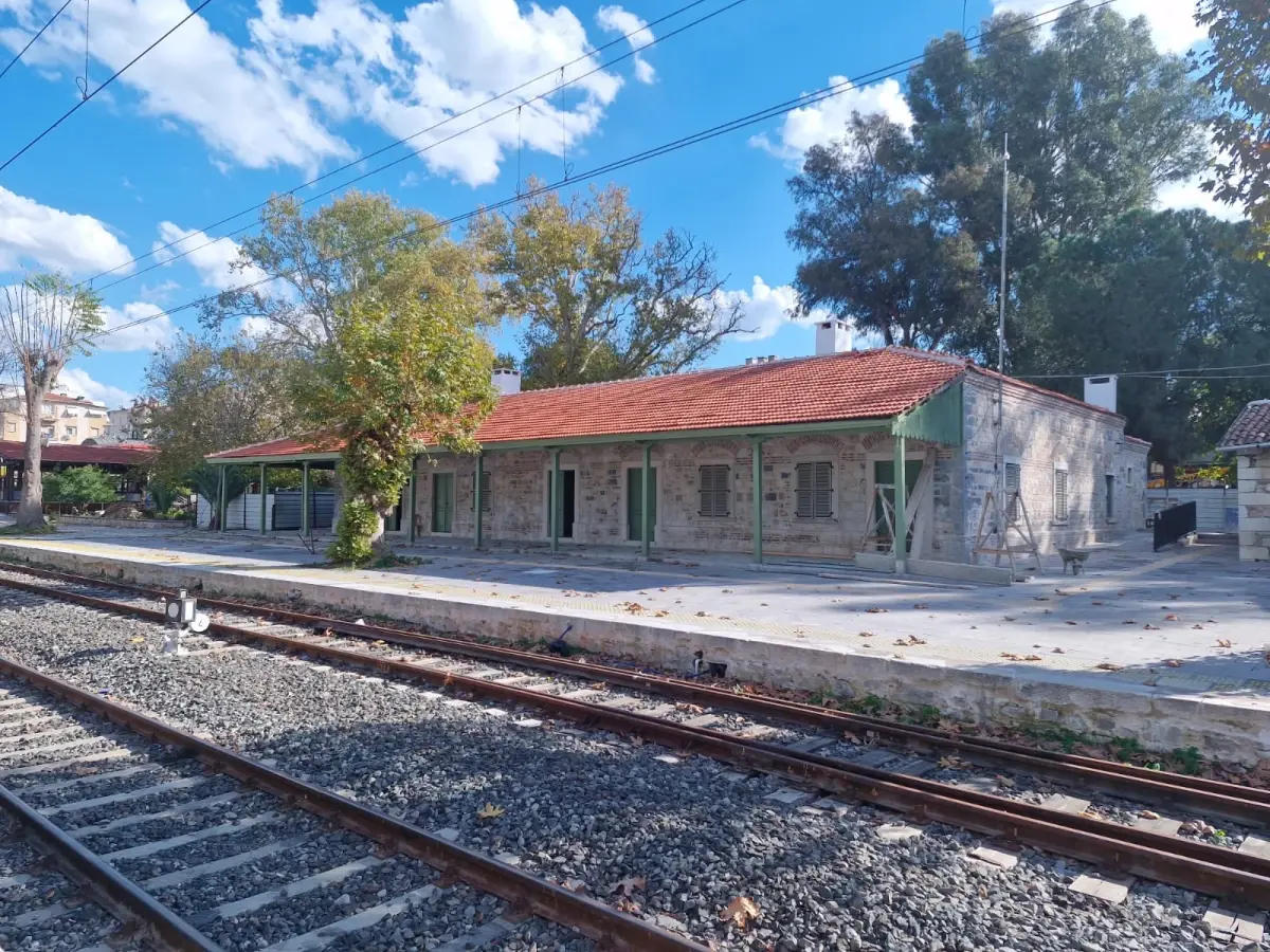 60 Gar ve İstasyon Yenilendi