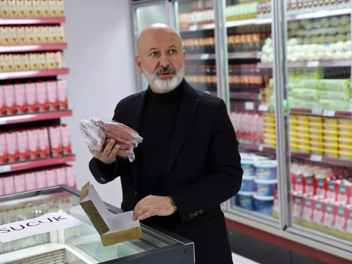 Başkan Çolakbayrakdar: "Her türlü ihtiyaca yanıt veren Dost Eli ile yanındayız"