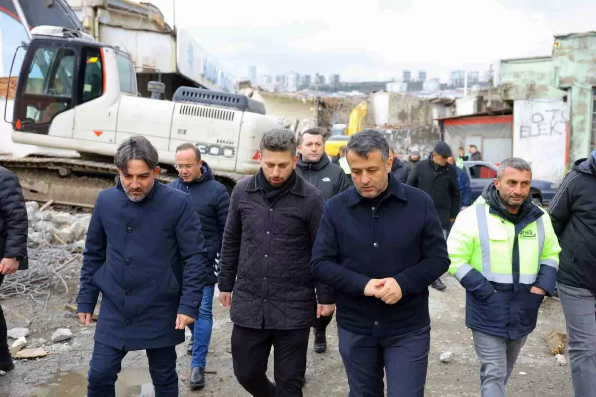 Başkan Doğan: "Gülsan Sanayi Sitesi\'nin yıkımı 2 aya bitecek"