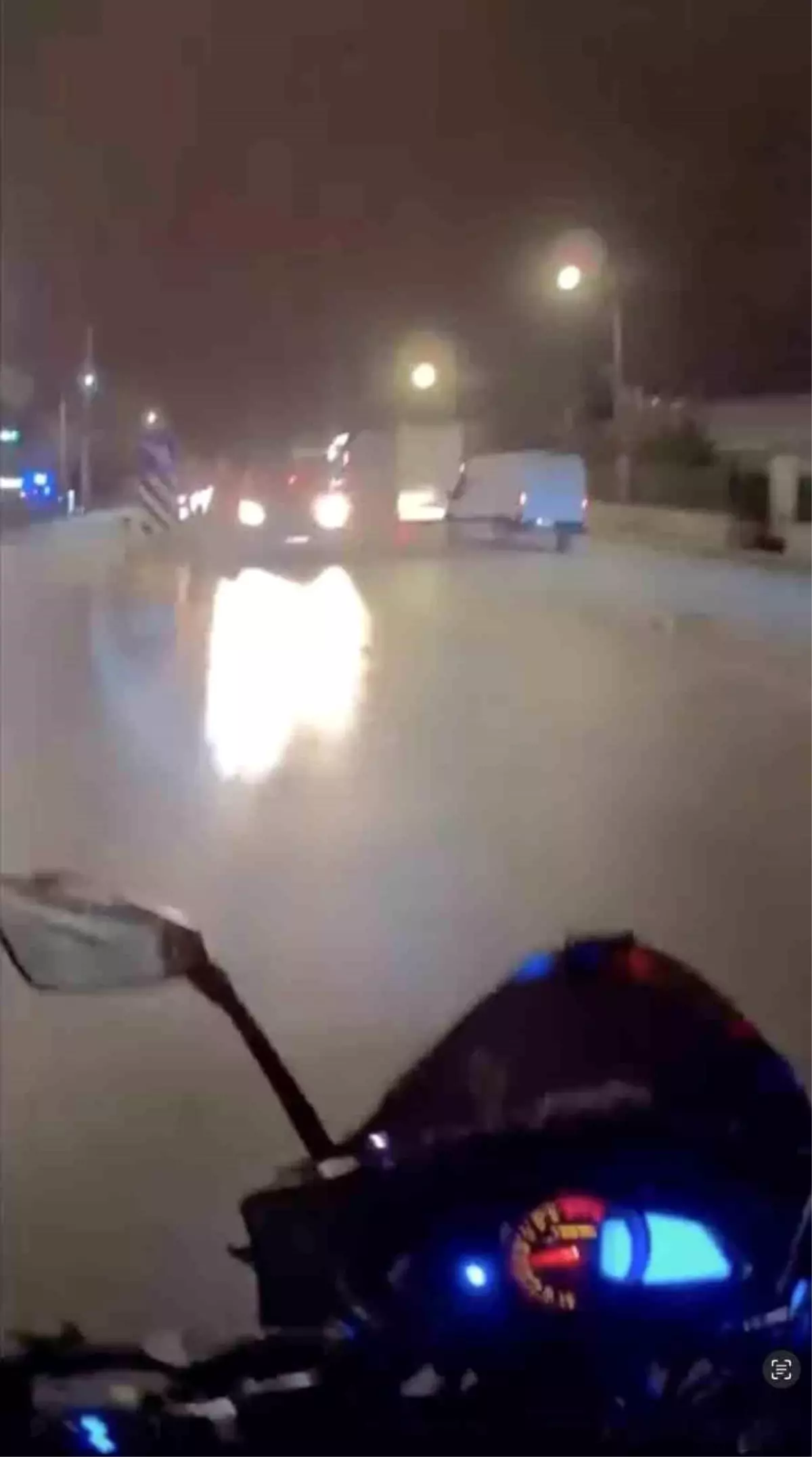 Bursa\'da Motosiklet Sürücüsü Tehlike Atlattı