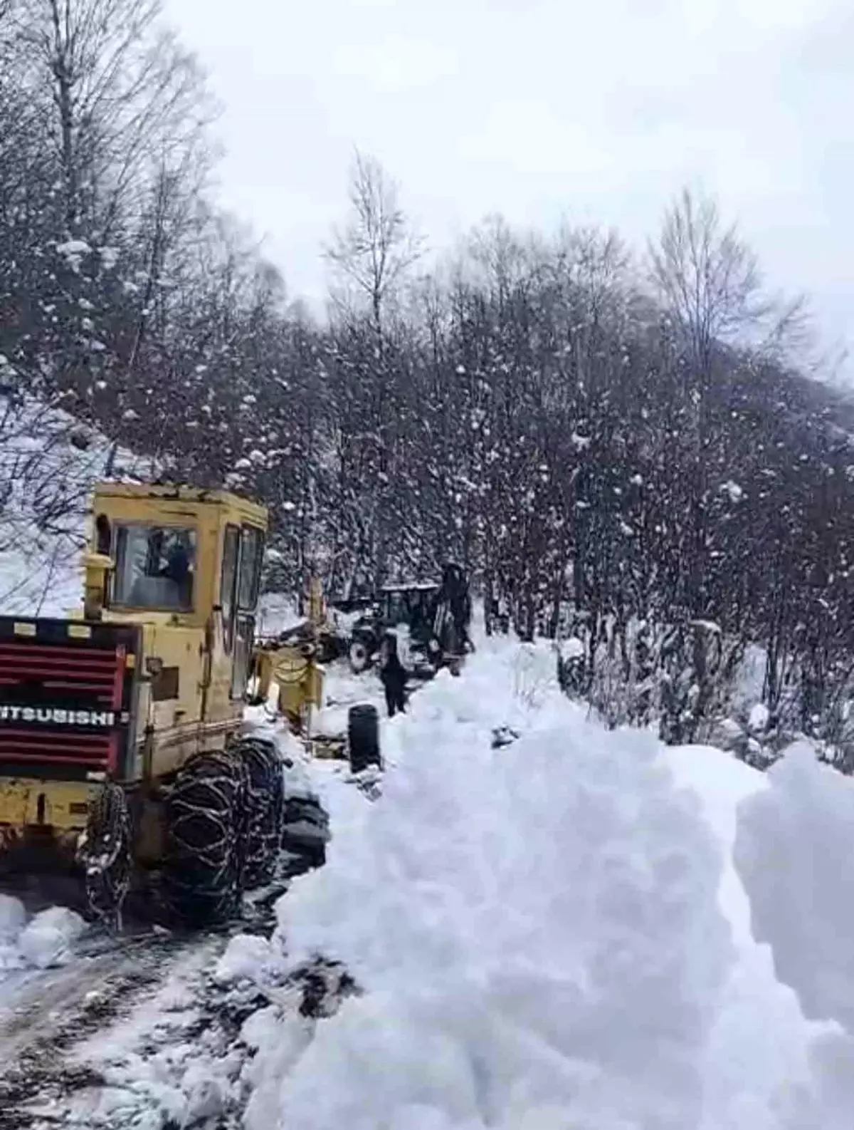 Tokat\'ta Kar Yağışı Dev Kaya Düştü