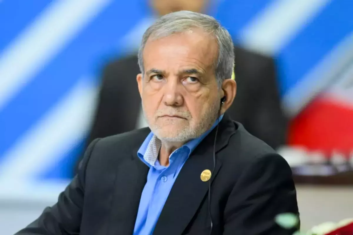 Pezeşkiyan\'dan Hamaney\'in öldürülmesine ilk tepki: Cevapsız kalmayacak