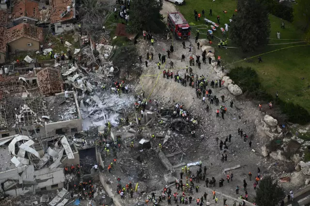 İsrail'i savaş alanına çeviren saldırı! Taş üstünde taş kalmadı İsrail'i savaş alanına çeviren saldırı! Taş üstünde taş kalmadı
