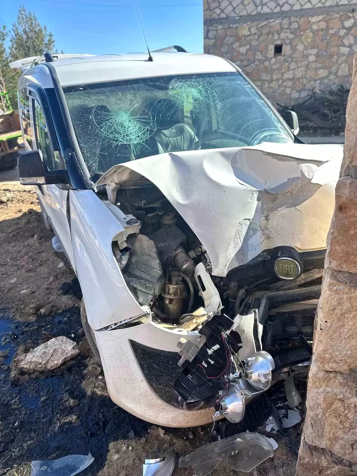 Mardin\'de Trafik Kazası: 2 Yaralı