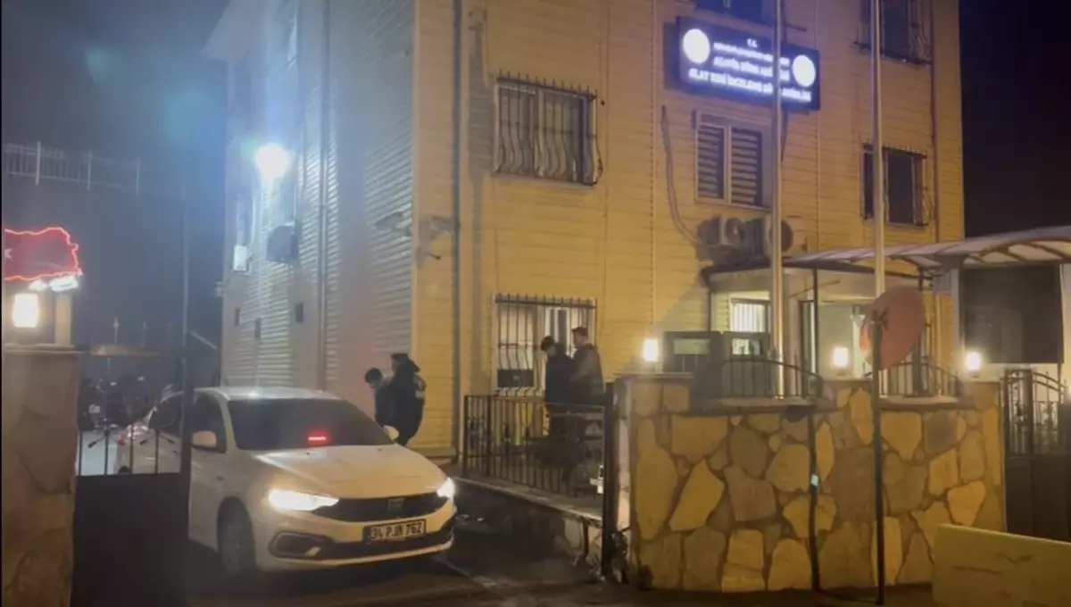 Maslak\'ta Silahlı Saldırı: İki Şüpheli Tutuklandı