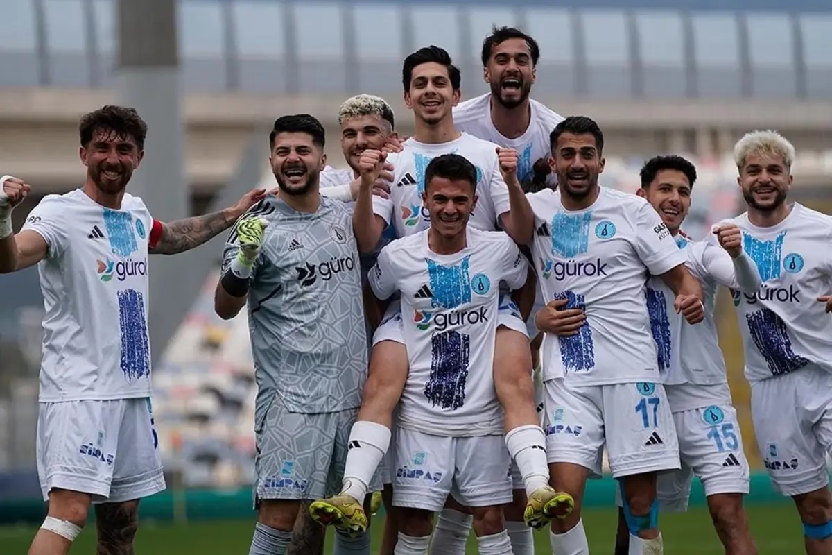 Centilmenlik örneği! Rakipleri sırf maça çıkabilsin diye ulaşım, yemek ve konaklama da yardım ettiler