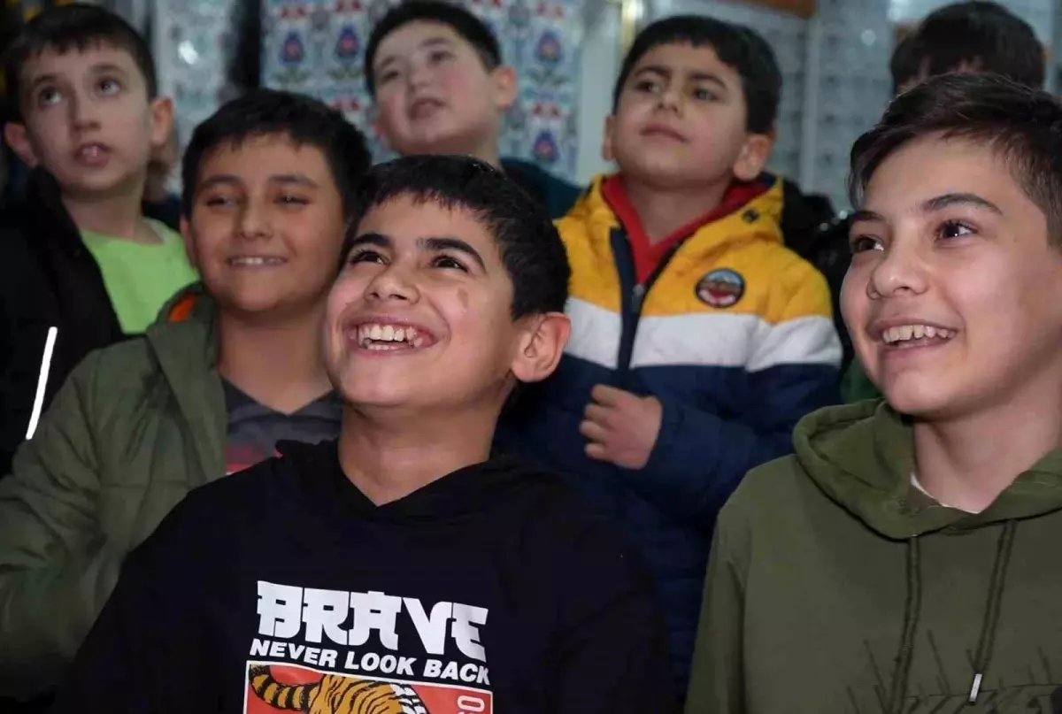 Kırıkkale\'de Çocuklara Ramazan Hediyeleri