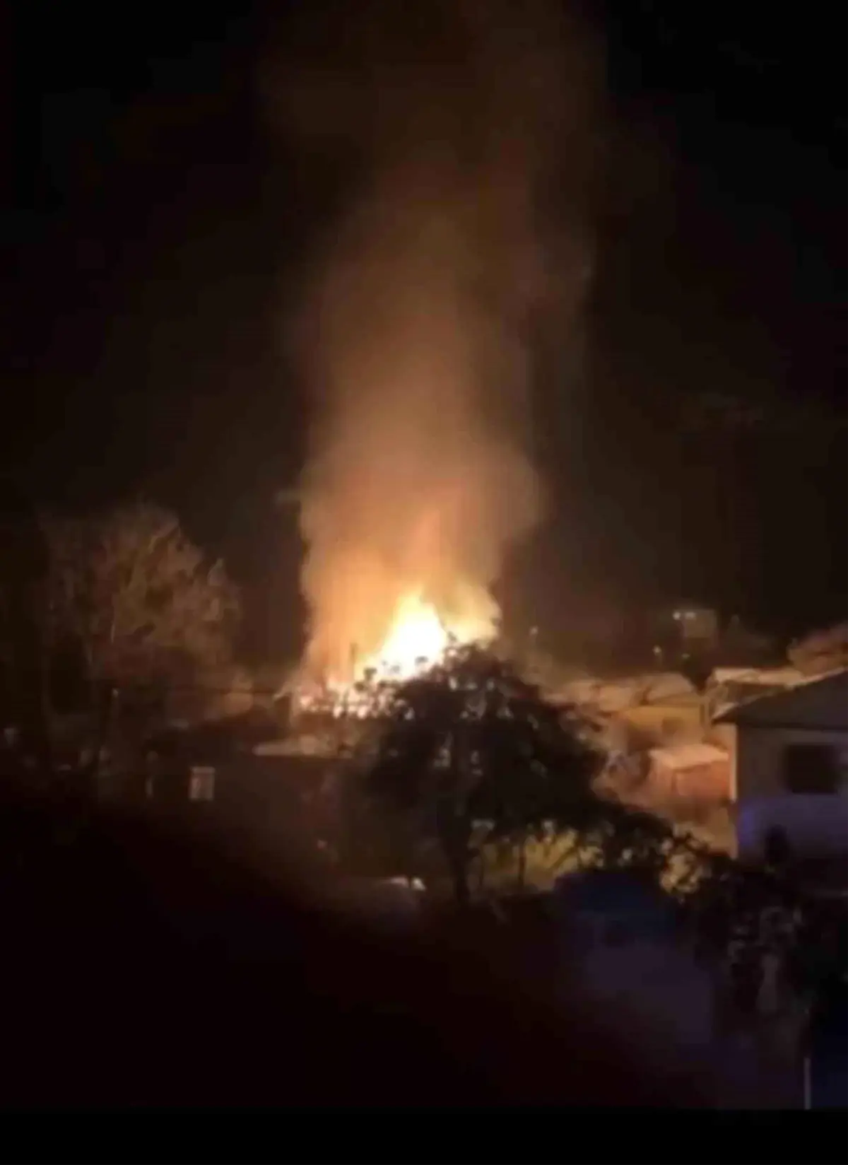 Tokat\'ta alevler geceyi aydınlattı