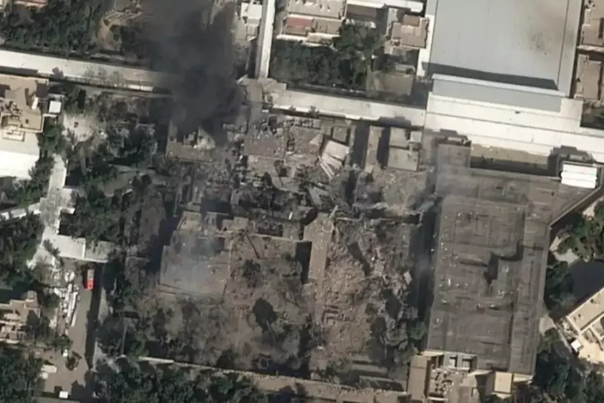 Toplantı saatini bekleyip bomba yağdırdılar! Hamaney dahil 40 kritik isim öldürülmüş