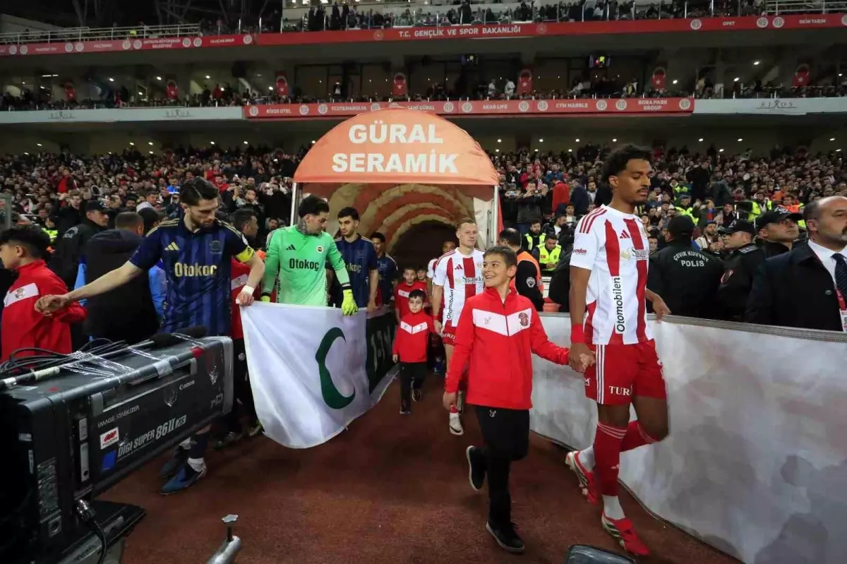 Antalyaspor - Fenerbahçe Maçı 15. Dk\'da Eşit