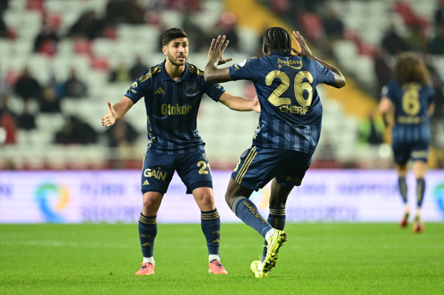 Zirve yarışında fark 4'e çıktı! Fenerbahçe'den üst üste ikinci puan kaybı