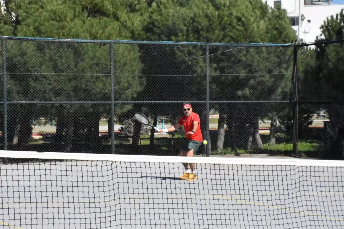 Erol Demir\'den Rekor ve Kadınlar Günü Kutlaması