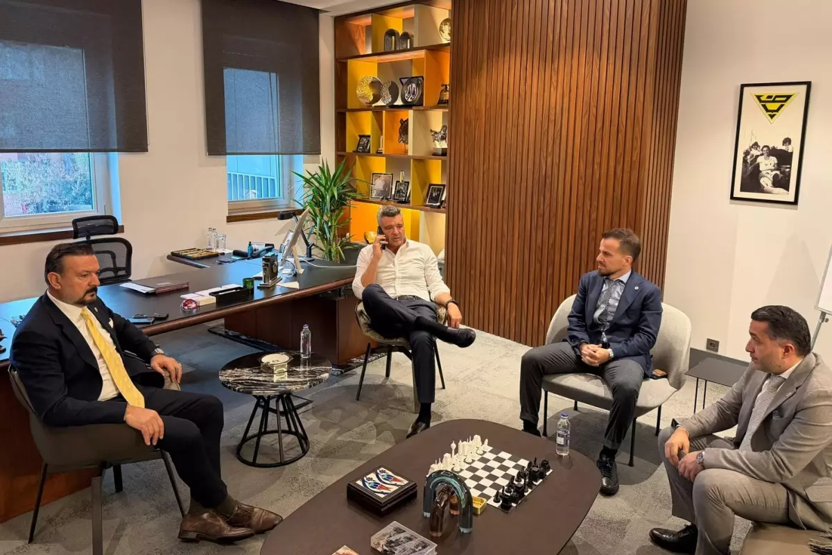 Fenerbahçe cephesinden gece yarısı hakem tepkisi: Günü ve zamanı gelince...