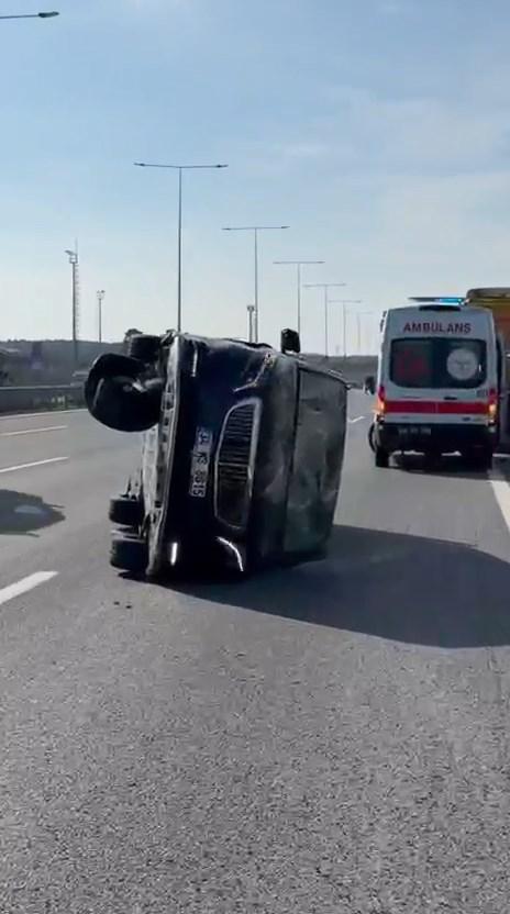 Fenerbahçeli Nelson Semedo'nun eşi, trafik kazası geçirerek hastaneye kaldırıldı Fenerbahçeli Nelson Semedo'nun eşi, trafik kazası geçirerek hastaneye kaldırıldı