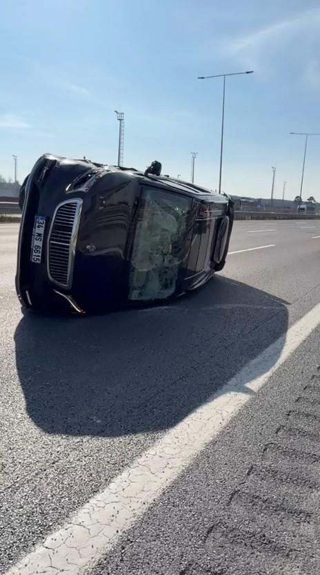 Fenerbahçeli Nelson Semedo'nun eşi, trafik kazası geçirerek hastaneye kaldırıldı Fenerbahçeli Nelson Semedo'nun eşi, trafik kazası geçirerek hastaneye kaldırıldı