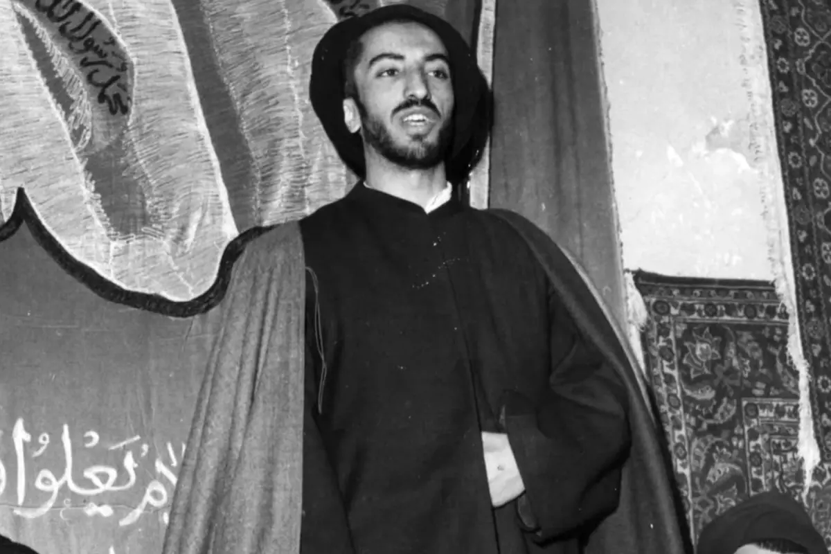 Hamaney\'in daha önce görülmemiş fotoları