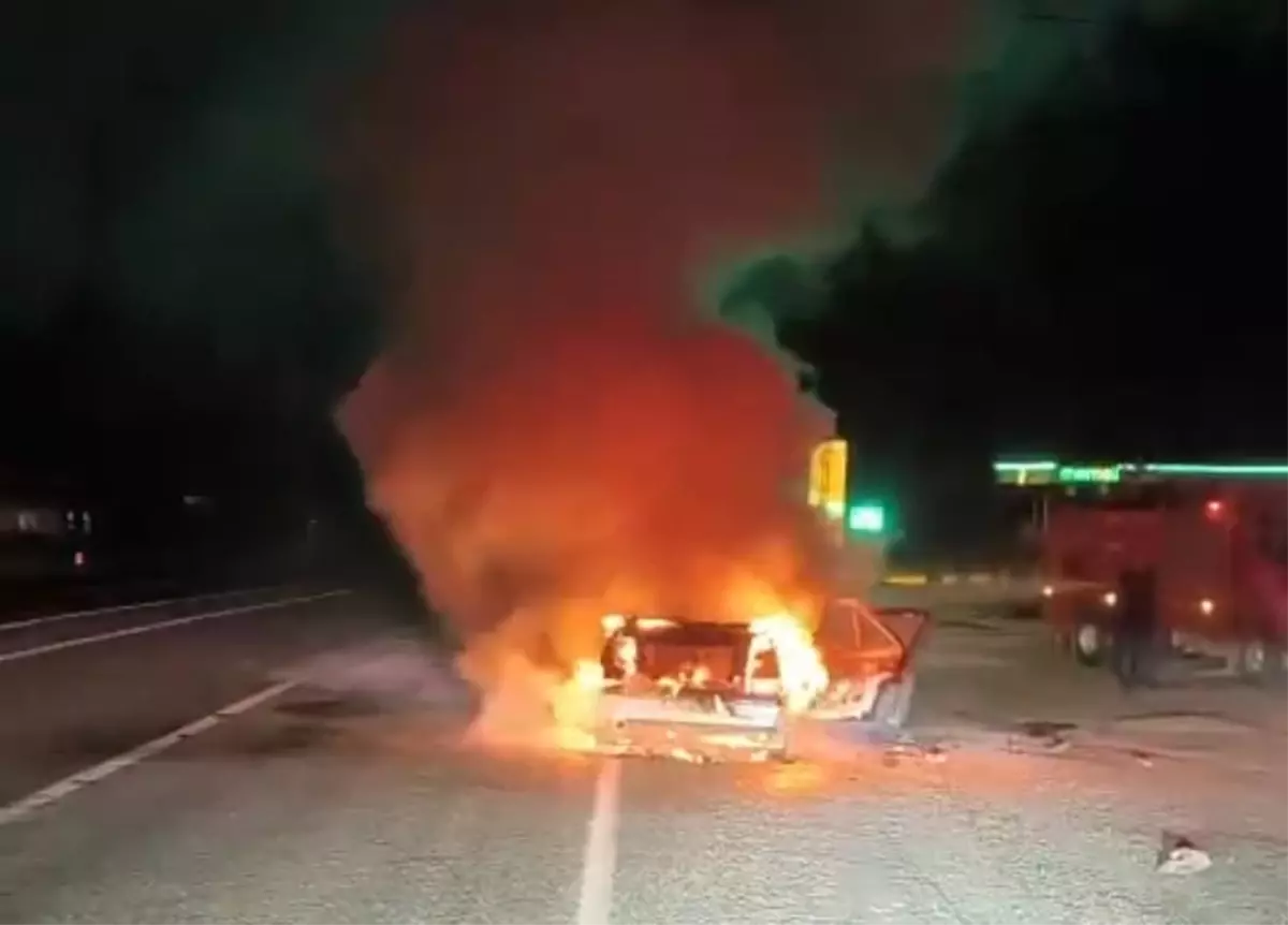 Hareket Halindeki Otomobil Yandı