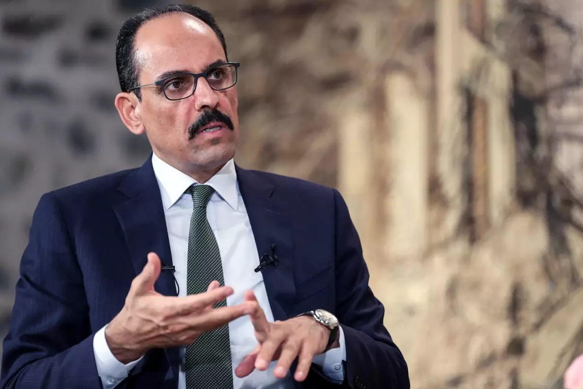 İbrahim Kalın\'ın kitabı, zirveye oturdu