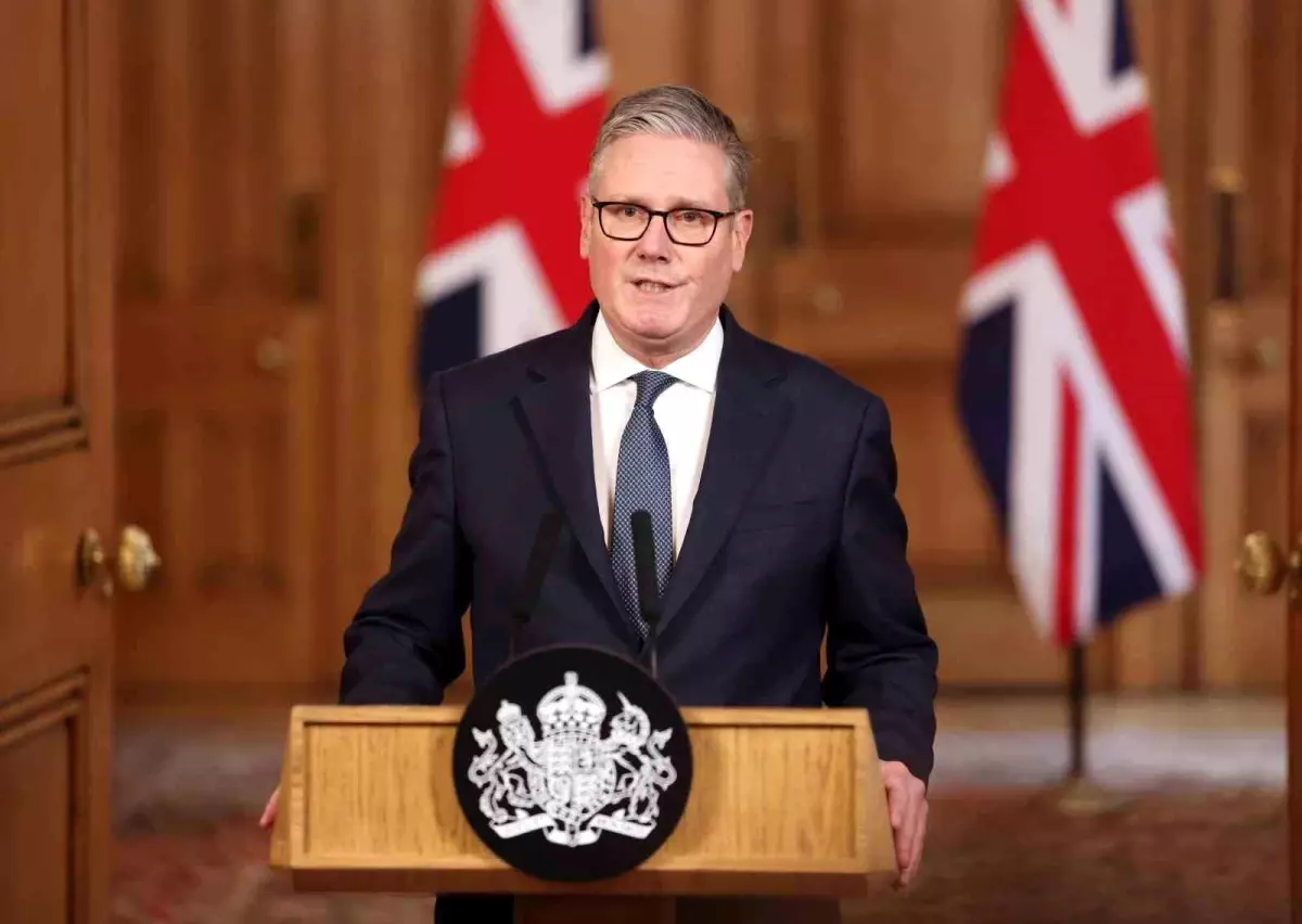 Güney Kıbrıs\'taki üsleri ABD\'ye açan İngiltere, İran vurunca geri adım attı