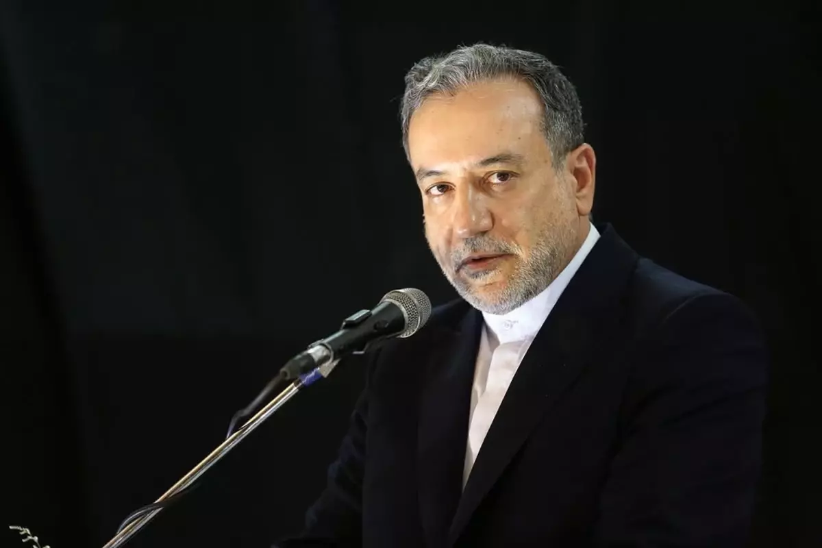 İran Dışişleri Bakanı Arakçi\'den ABD üssü bulunan ülkelere uyarı: Meşru hedefimiz