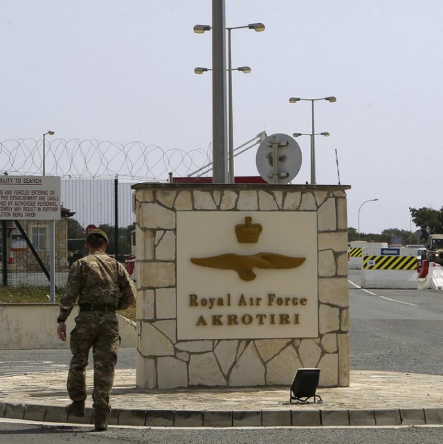 İran, Limasol'daki İngiliz Hava Üssü'nü vurdu