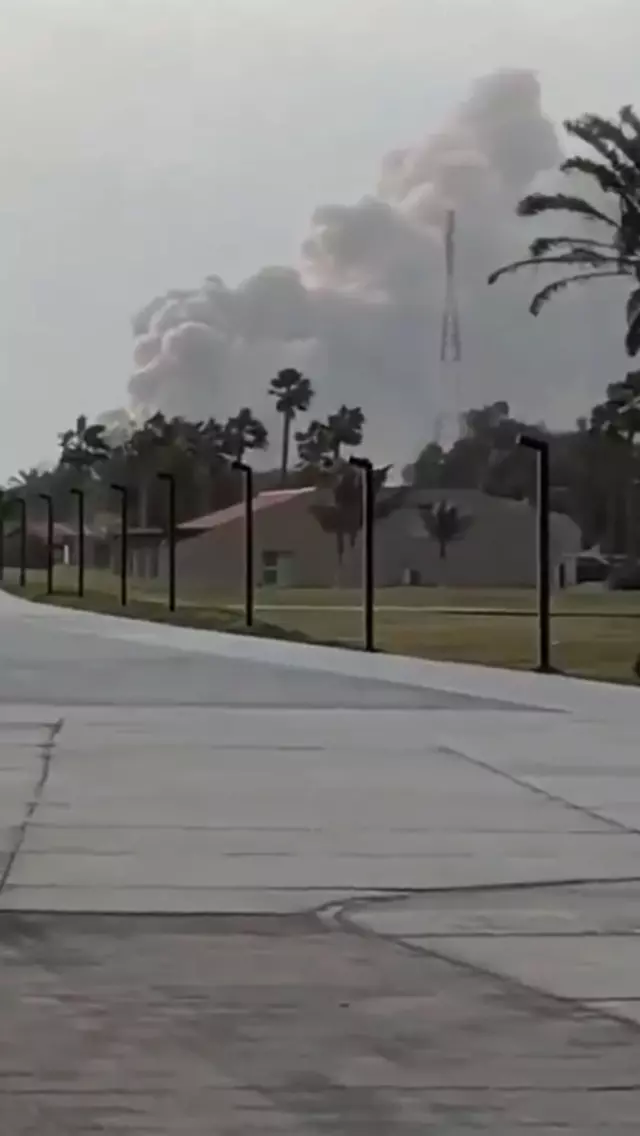 İran, Suudi Arabistan petrolünün kalbini vurdu! Aramco rafinerisinden dumanlar yükseliyor